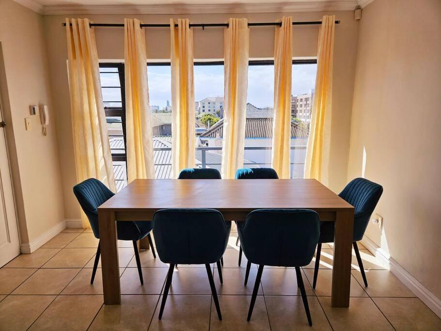 Strand Beach Apartment Cape Town Exterior photo